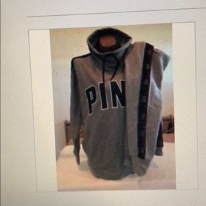 Xs gray pullover